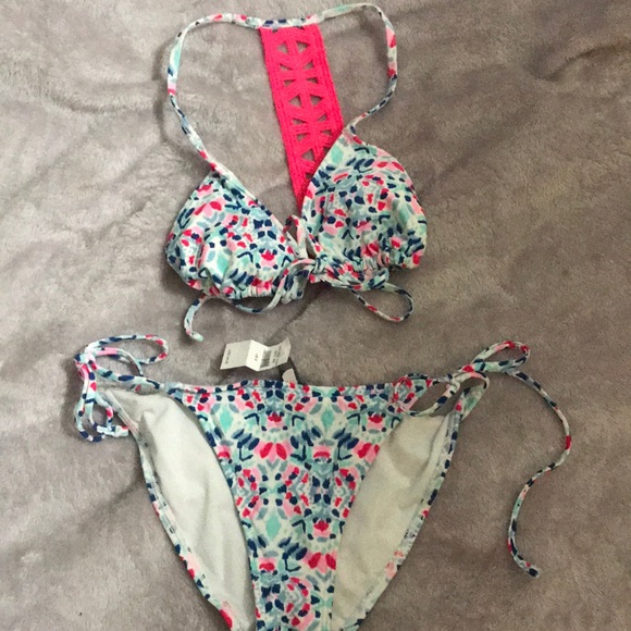 Bikini top & bottom - Picture 1 of 1